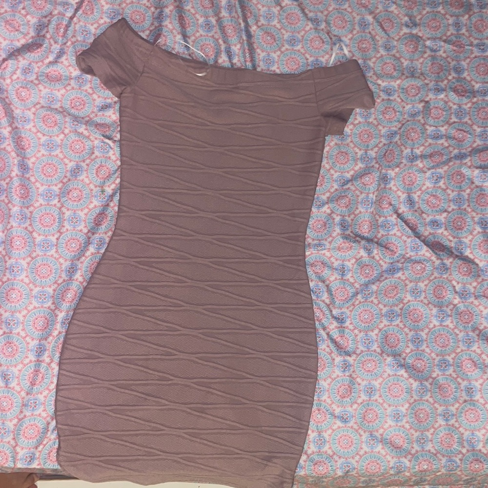 Mauve fitted Windsor dress size small